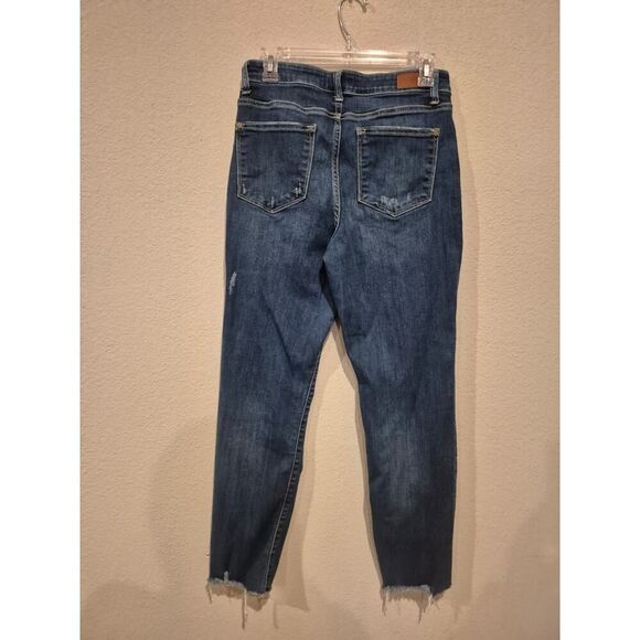 Judy Blue Women's Slim Fit Raw Hem Distressed Skinny Jeans 5/27 - Picture 2 of 9